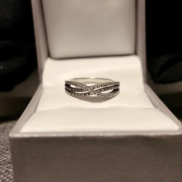 Ring - Picture 3 of 3